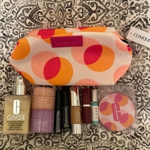 Clinique moisturizer full size plus samples